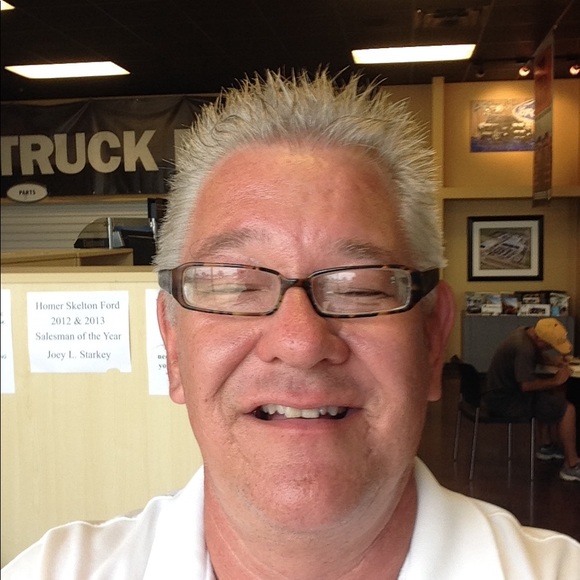 Meet your Posher, I am Joey a Clothing Enthusiast. - Picture 5 of 8